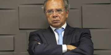 Guedes indica economista do Banco Mundial para presidência do IBGE