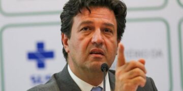 Descumprimento de quarentena poderá levar a prisão, decidem Moro e Mandetta