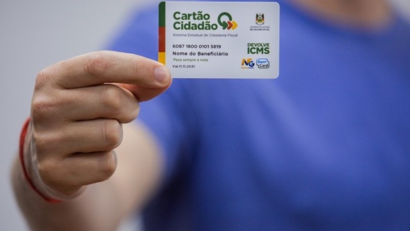 Mais de 150 mil famílias ainda não retiraram o Cartão Cidadão