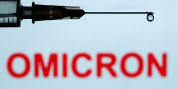 Pfizer e BioNTech lançam teste de vacina para variante Ômicron