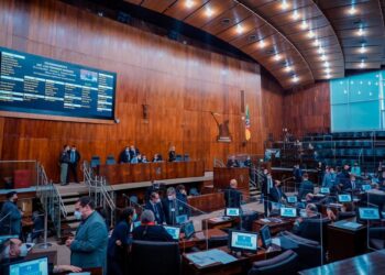 Assembleia do RS aumenta verba de gabinete dos deputados em 117%