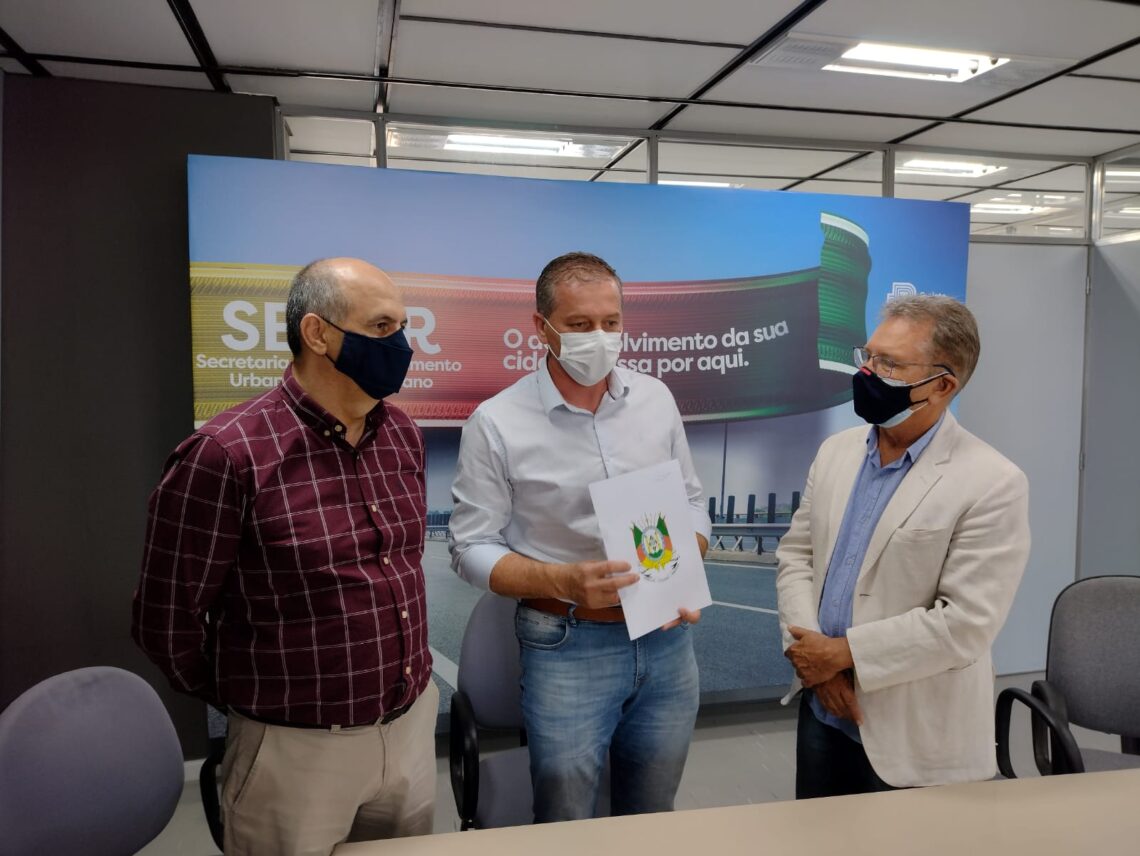ITAPUCA | Prefeito municipal assina convênio com o Governo Estadual para obra de pavimentação através do Programa Pavimenta