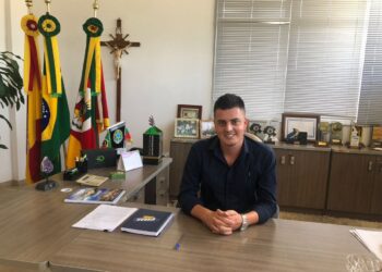 ARVOREZINHA | Presidente do Legislativo Fabiano Macedo Pancotte assume como prefeito em exercício