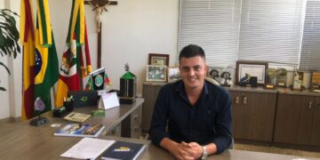 ARVOREZINHA | Presidente do Legislativo Fabiano Macedo Pancotte assume como prefeito em exercício