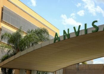 Anvisa aprova uso e comercialização de autoteste para covid-19
