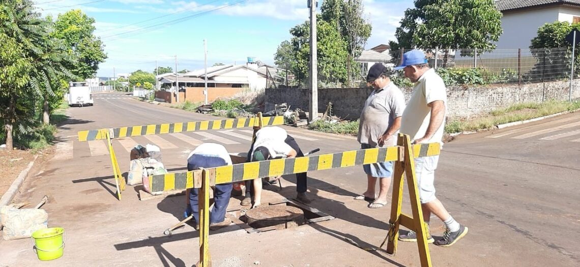 ALTO ALEGRE | Secretaria de Obras Urbanas soluciona problema em Poço de Visita do esgoto