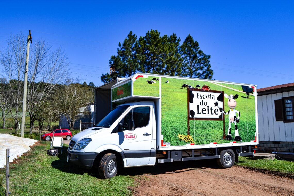 Novo cronograma da Escola do Leite da Cooperativa Dália Alimentos será de forma remota