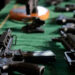 Bandidos assaltam casa de armas em Lajeado e queimam carro na fuga