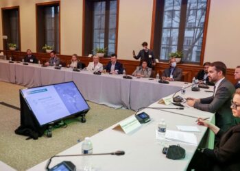 Em Washington, Leite apresenta oportunidades de investimentos no RS na Câmara de Comércio dos EUA