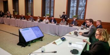 Em Washington, Leite apresenta oportunidades de investimentos no RS na Câmara de Comércio dos EUA