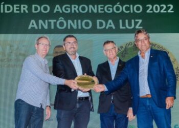 EXPODIRETO | Entidades homenageiam lideranças e cobram medidas de apoio ao agro