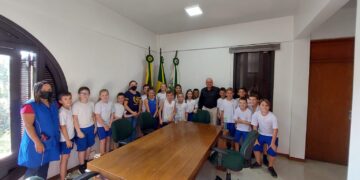 SERAFINA CORRÊA | Alunos da Escola Rainha da Paz visitaram o Centro Administrativo