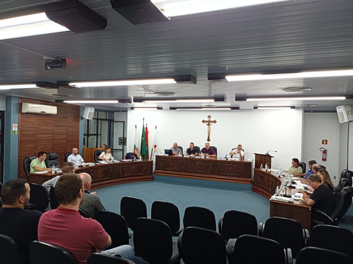 GUAPORÉ | Vereadores apreciam três projetos de Lei na 2ª sessão ordinária de 2024