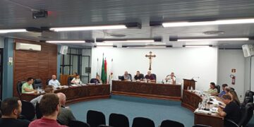 GUAPORÉ | Vereadores apreciam três projetos de Lei na 2ª sessão ordinária de 2024
