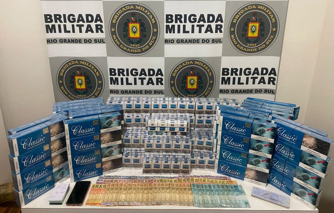 GUAPORÉ | Em operação, Brigada Militar apreende cigarros contrabandeados e objetos de jogos de azar