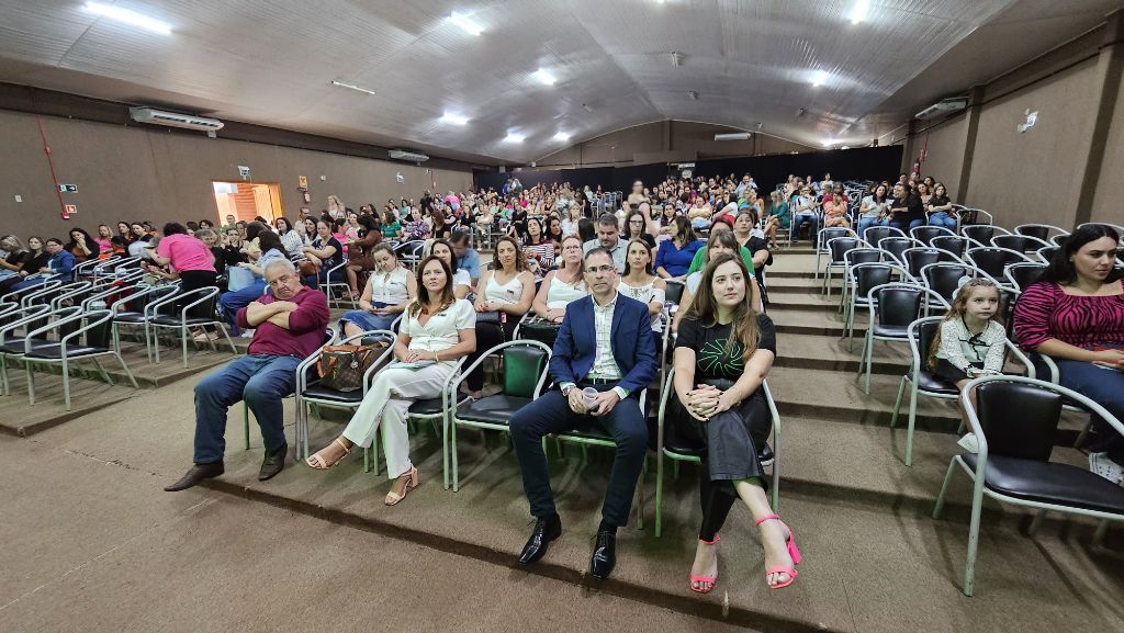 ESPUMOSO | Educação: Formação de professores é o destaque da semana