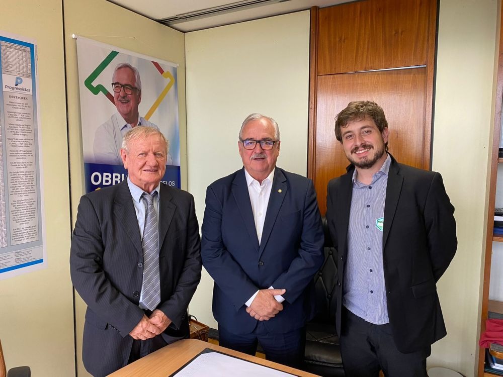 TAPERA | Prefeito e Secretário de Desenvolvimento de Tapera foram à Capital Federal