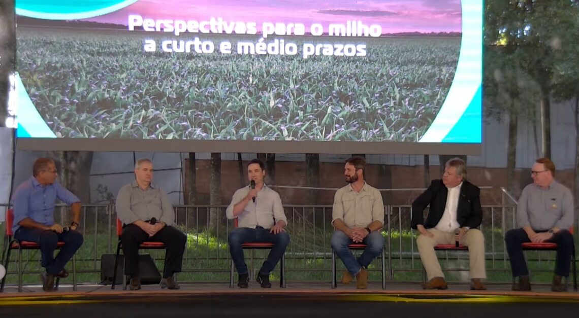 Vice-presidente da Cotrisoja participa da Abertura Nacional da Colheita da Primeira Safra de Milho no Brasil