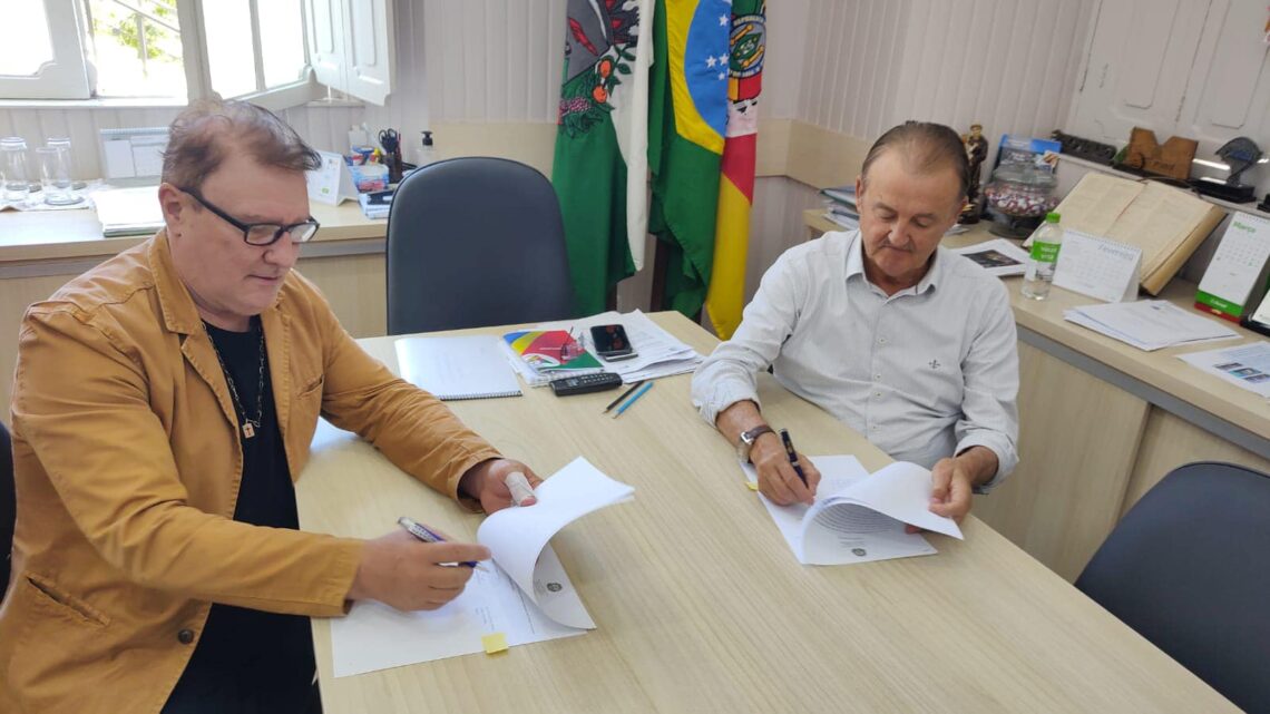 Assinado convênio para construção da ponte que liga os municípios de Anta Gorda e Guaporé