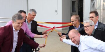 Dália inaugura queijaria