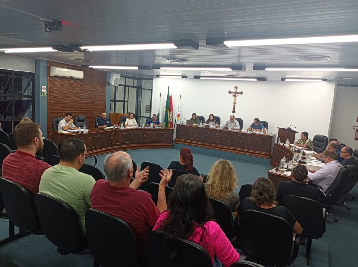 GUAPORÉ | Dois projetos aprovados em sessão da Câmara de Vereadores