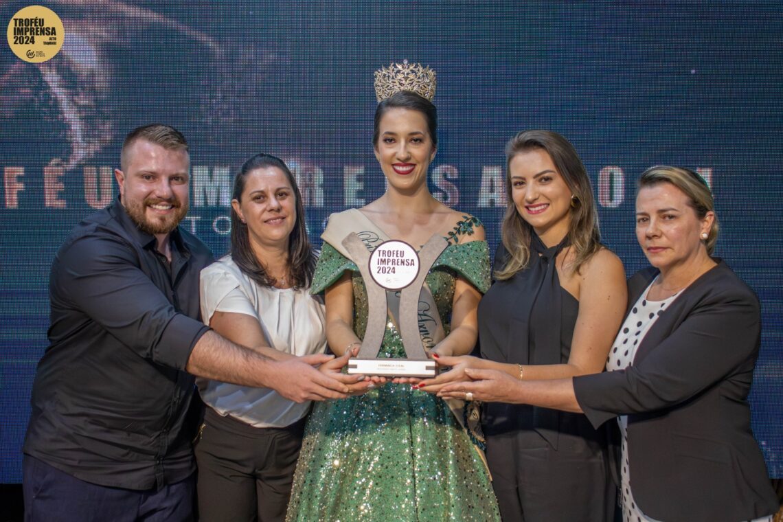 TROFÉU IMPRENSA 2024 | Farmácia Ideal homenageada pelos mais de 40 anos de história