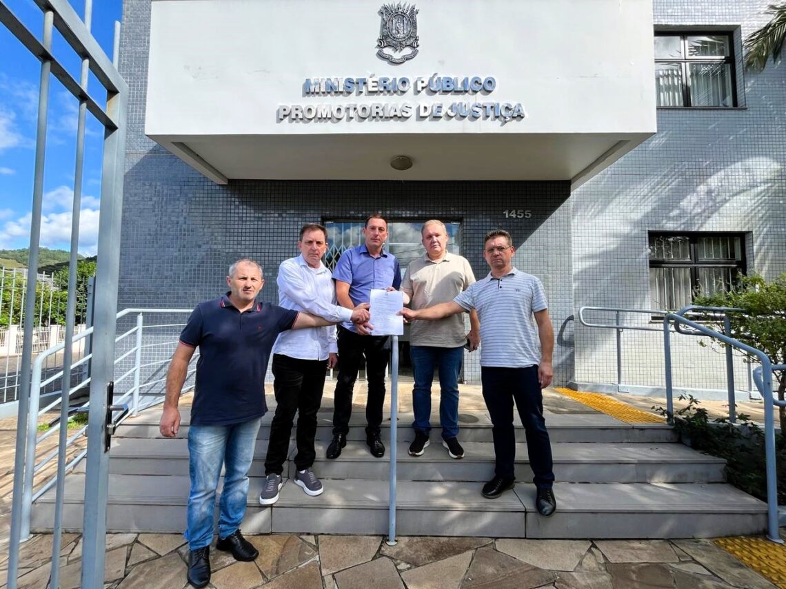 ENCANTADO | Vereadores questionam legalidade no contrato entre o município e AEGEA