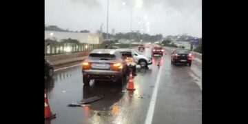 Acidente envolve três veículos na ponte sobre o Rio Taquari, entre Estrela e Lajeado