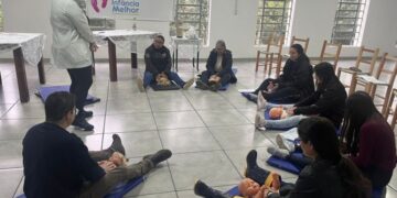 SERAFINA CORRÊA | Programa Primeira Infância Melhor promove aprendizado de Shantala para fortalecer laços entre mães e bebês