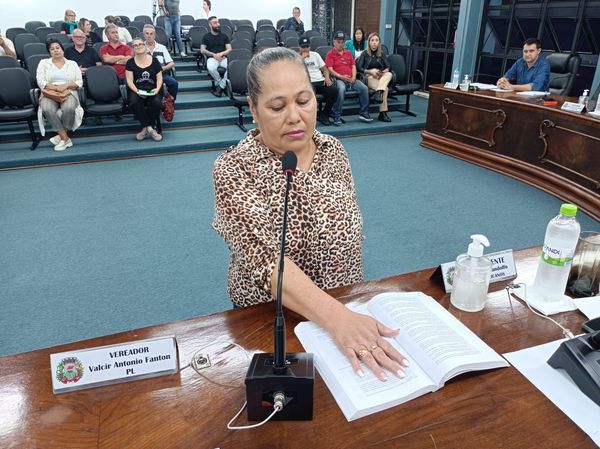 GUAPORÉ | Eronita Teresinha Gonçalves da Silva assume cadeira na Câmara de Vereadores