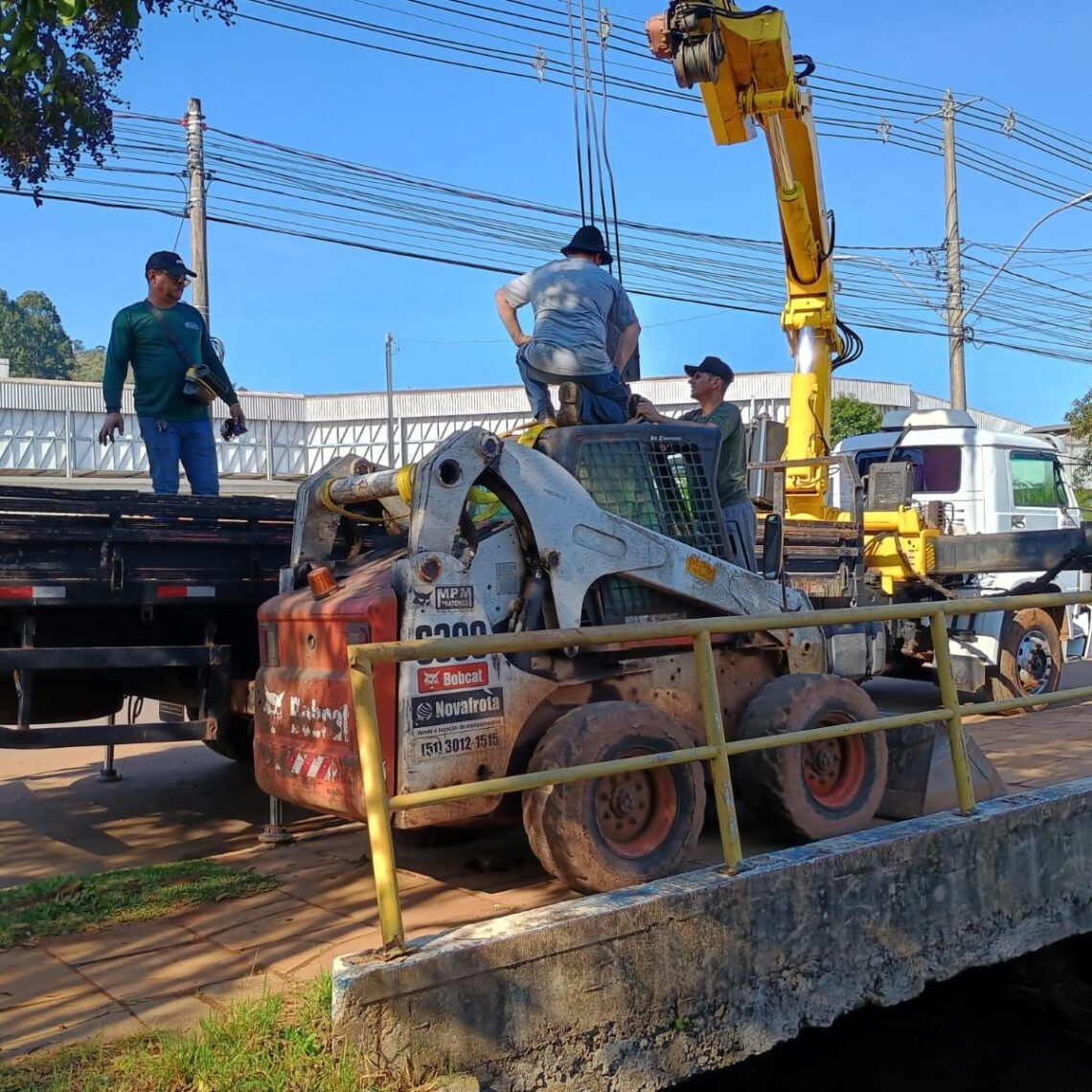 SERAFINA CORRÊA | Prefeitura realizou limpeza no Arroio Feijão Cru para prevenir inundações