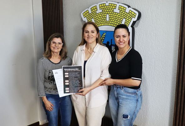 FORTALEZA DOS VALOS | Prefeita Municipal recebeu em seu Gabinete representantes do Grupo de Festeiros da Festa de São Pedro