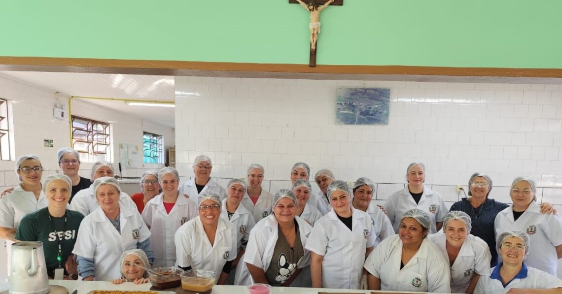 SERAFINA CORRÊA | Formação para Cozinheiras em Alimentação Escolar