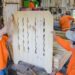 Cerca de 2 mil itens de madeira fabricados com mão de obra prisional são doados para atingidos pelas enchentes