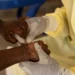 Saúde negocia compra de 25 mil doses de vacina contra mpox