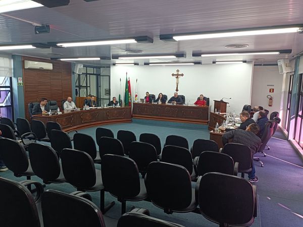 GUAPORÉ | Vereadores apreciam três projetos em benefício a saúde, esporte e lazer na 25ª sessão ordinária