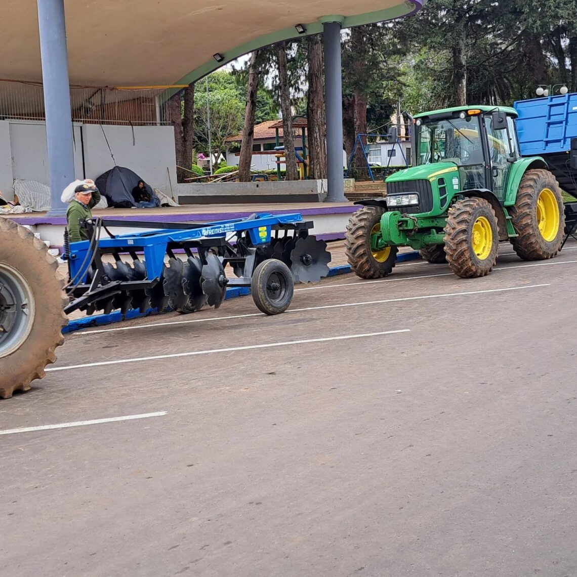 Secretaria da Agricultura de Soledade recebe novos implementos agrícolas