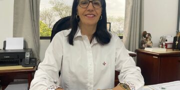 CAMPOS BORGES | Cleonice Toledo é a primeira prefeita reeleita