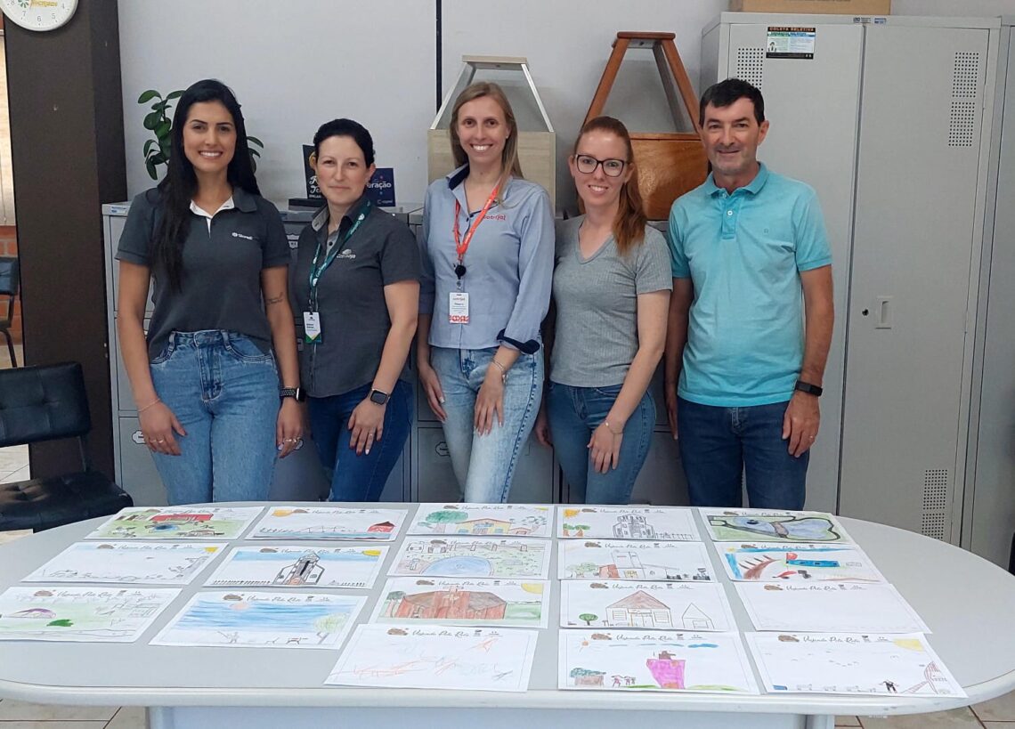 Programa Viajando pela Rota premia alunos de Lagoa dos Três Cantos 