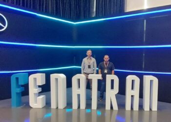 Colaboradores da Cotrisoja participam da FENATRAN 2024