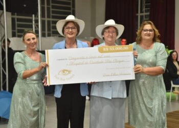 DOIS LAJEADOS | “Doce Olhar Feminino” efetua doação de R$ 55 mil para o Hospital São Roque