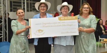 DOIS LAJEADOS | “Doce Olhar Feminino” efetua doação de R$ 55 mil para o Hospital São Roque