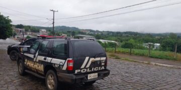 GUAPORÉ | Polícia Civil apreende arma com adolescente