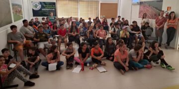 Alunos da Rede Municipal de Tapera visitam empresa de reciclagem de materiais