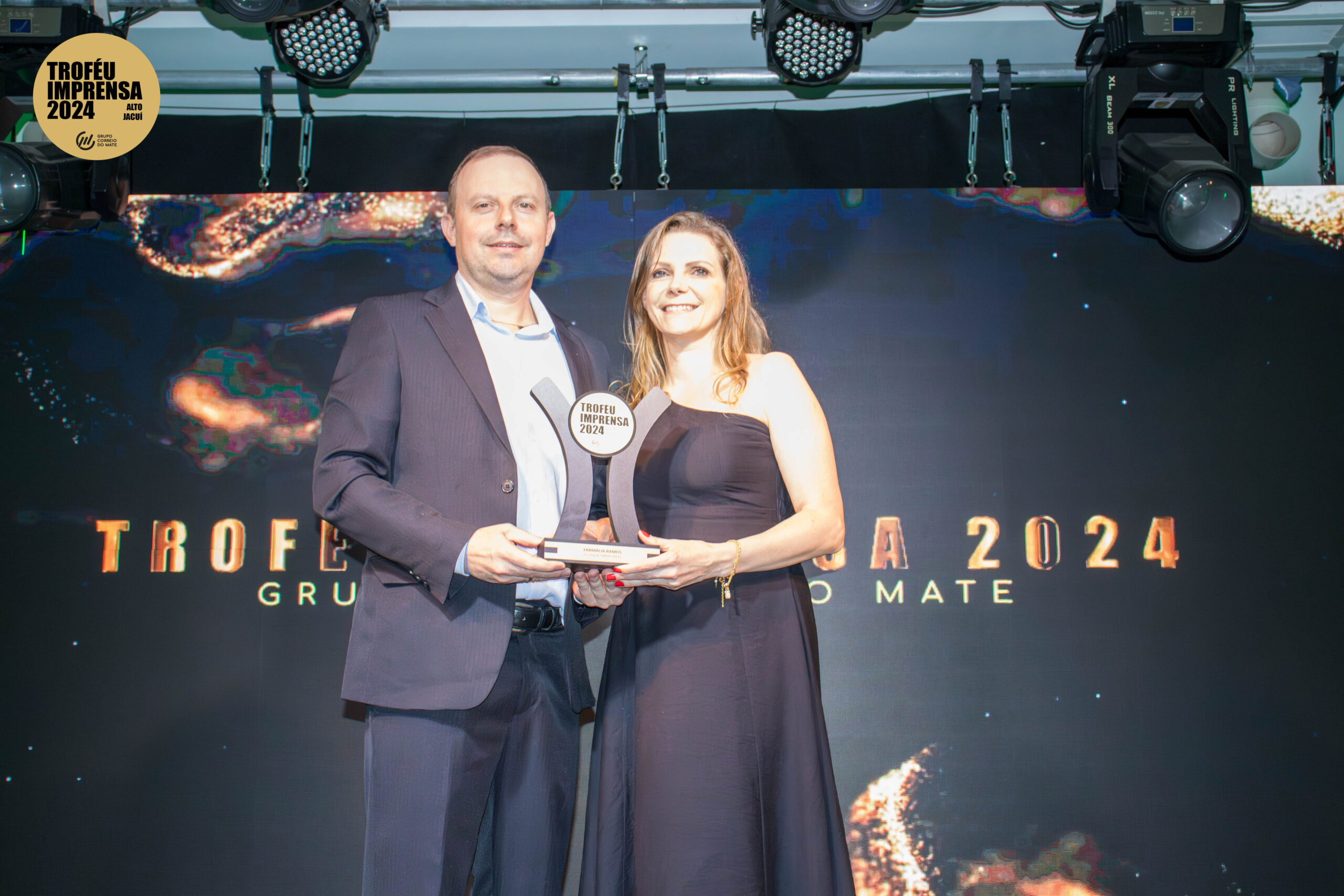 Troféu Imprensa 2024 reconhece a história e empreendedorismo da Farmácia Ramos