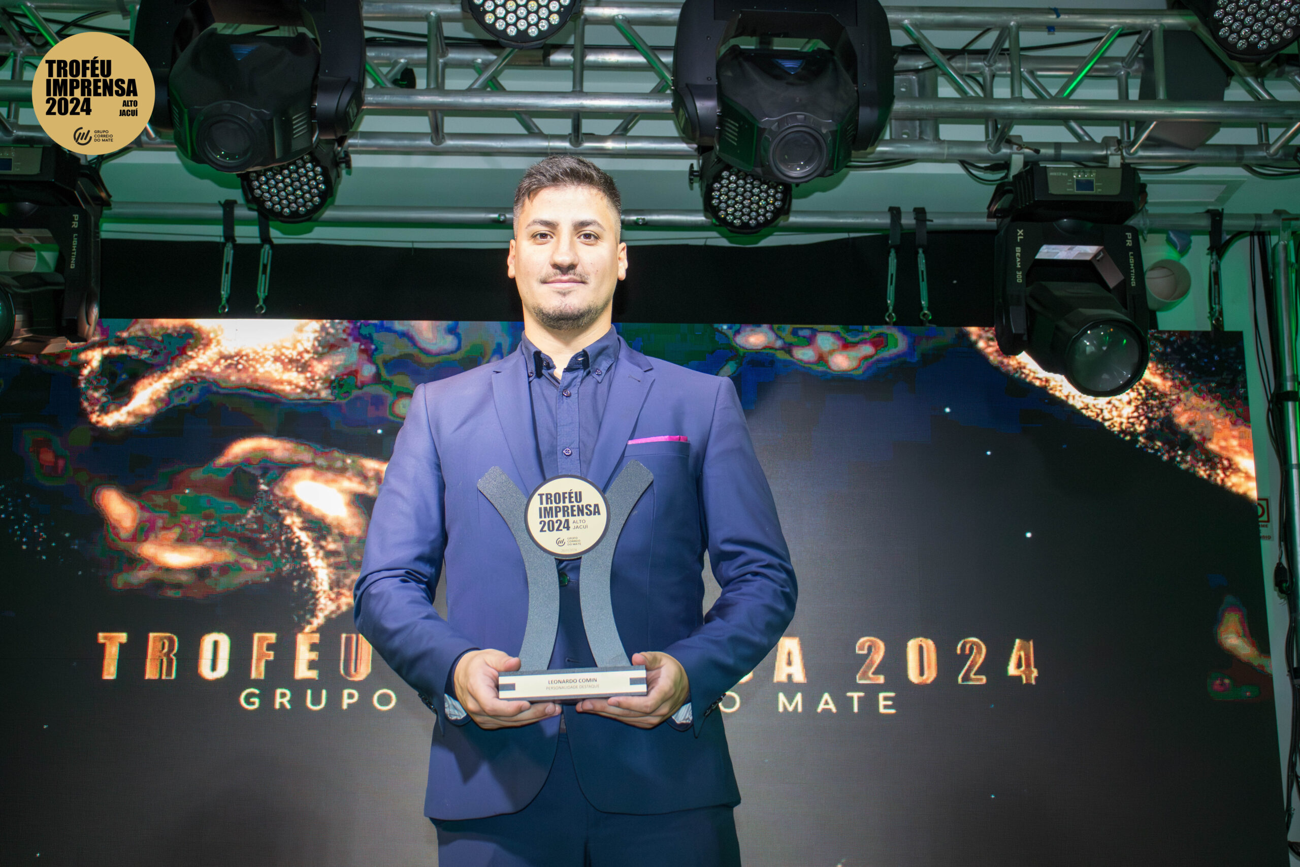 Vereador mais votado de Espumoso em 2024, Leonardo Comin recebeu o Troféu Imprensa