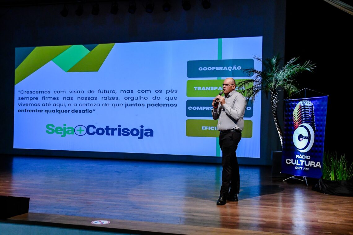 Presidente da Cotrisoja participa do 3º Workshop Cases de Sucesso realizado em Tapera.