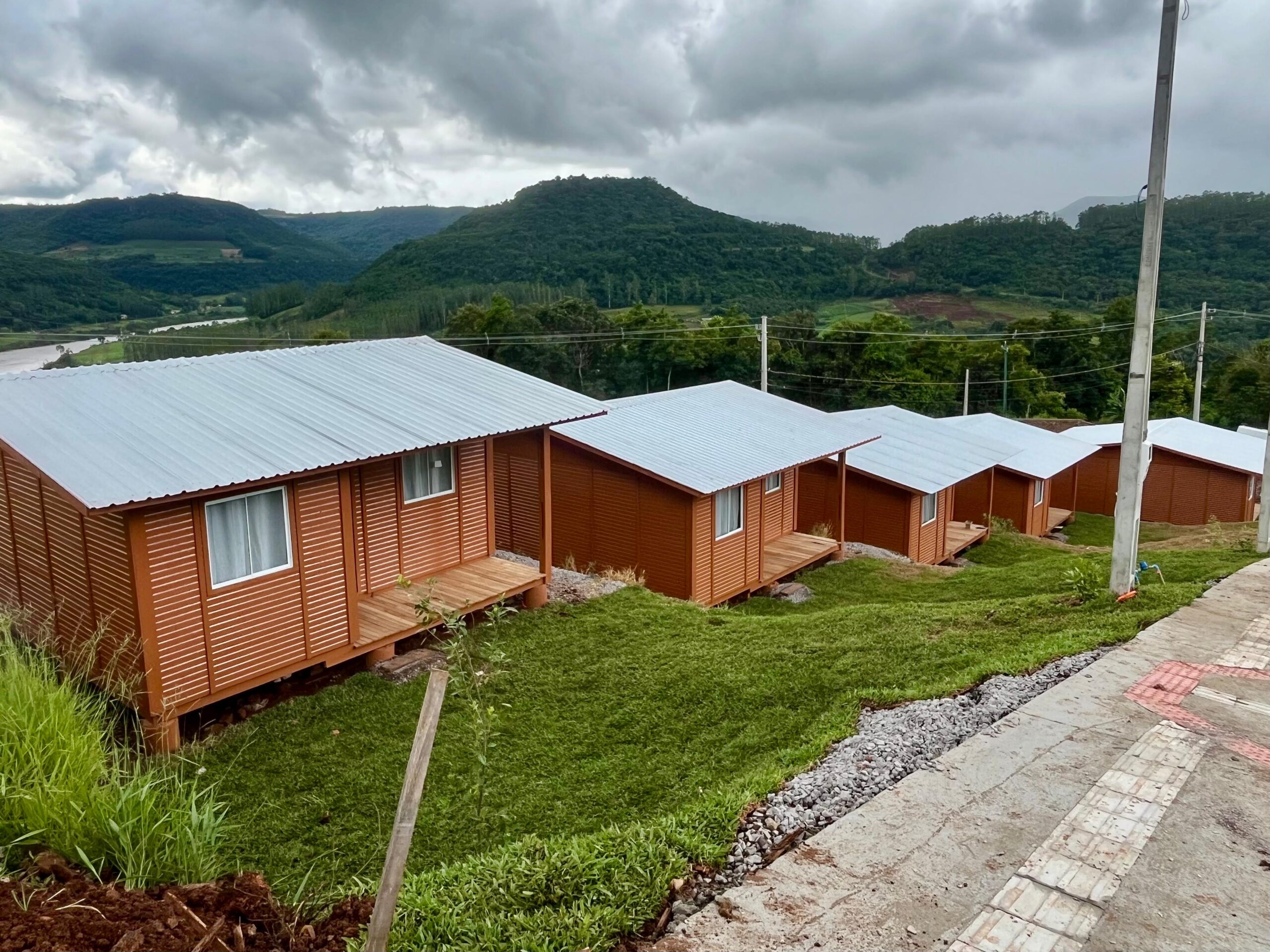13 Famílias Recebem as Primeiras Casas Definitivas de Muçum