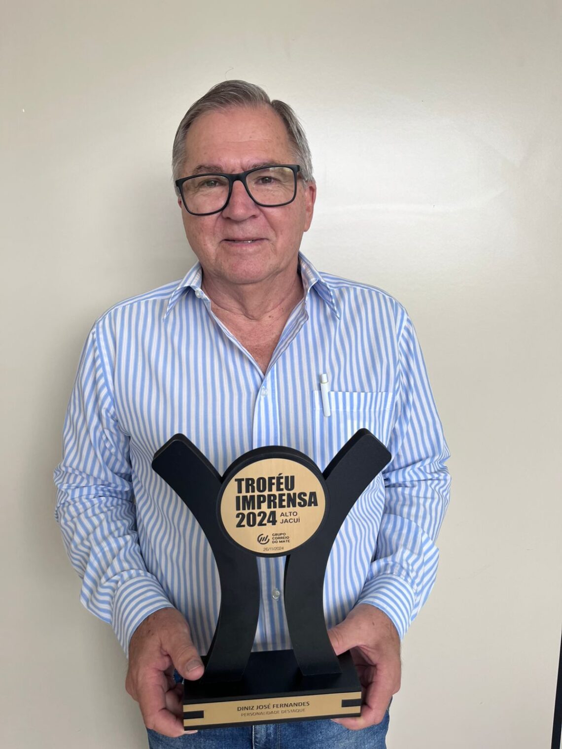 Diniz Fernandes prefeito reeleito de Jacuizinho é homenageado com o Troféu Imprensa 2024 e se prepara para o quarto mandato