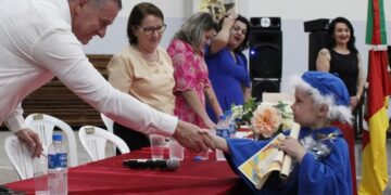 ITAPUCA | Formatura marcou mais um passo para os pequenos alunos